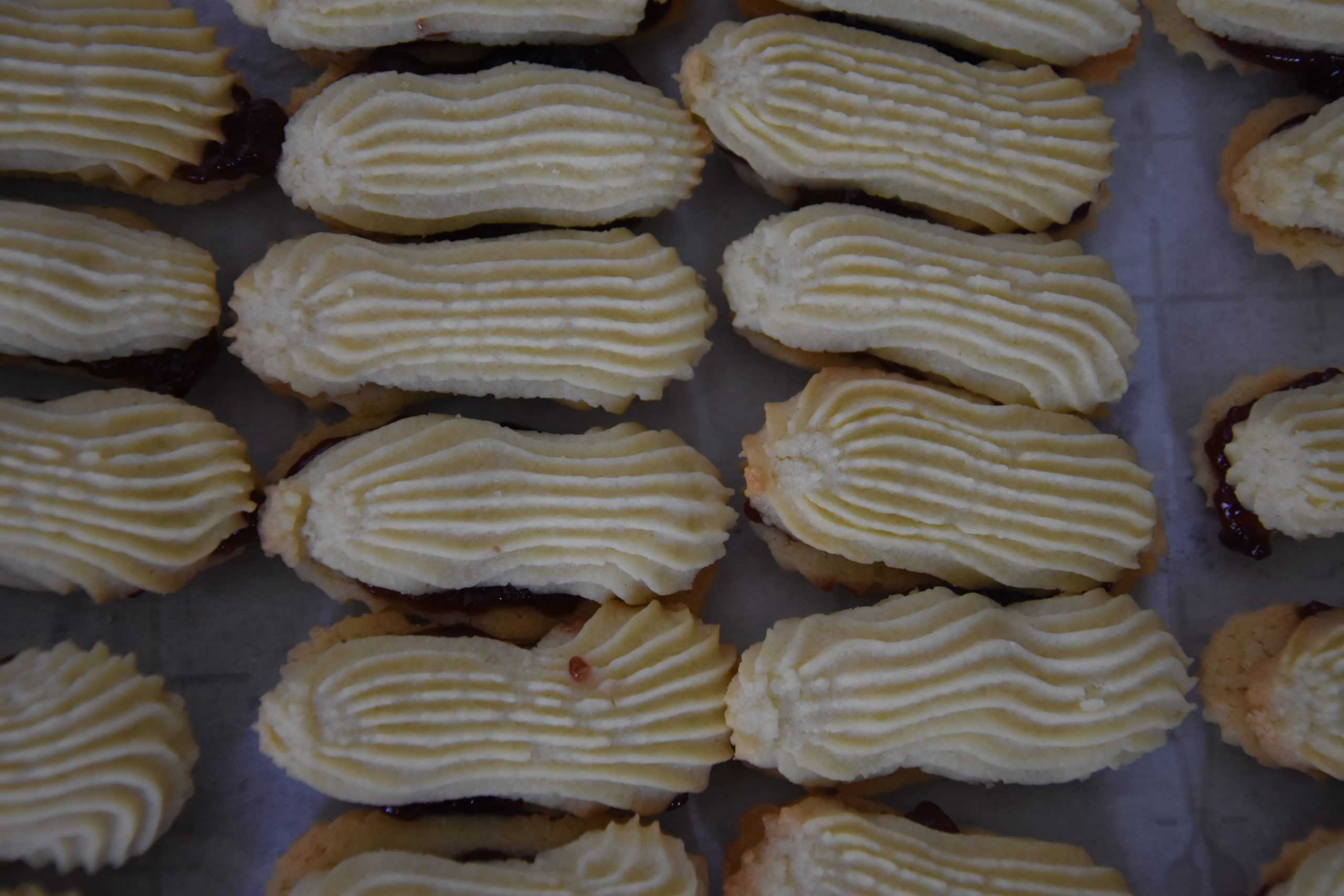 Cookies sandwiched on top
